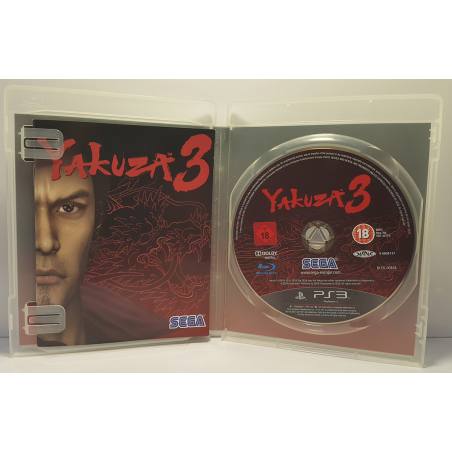 داخل قاب اصلی بازی Yakuza 3 نسخه اصلی مربوط به محصول در حال فروش برای PS3