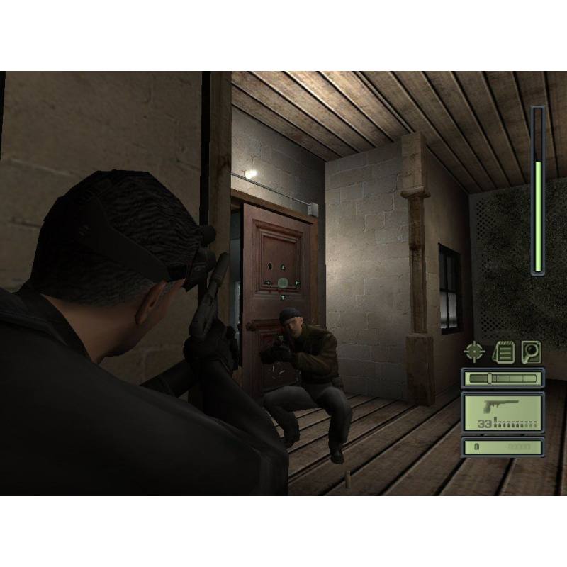 اسکرین شات و تصویر گیم پلی بازی Tom Clancy's Splinter Cell مربوط به PS2 (پلی استیشن 2) تصویر شماره 2